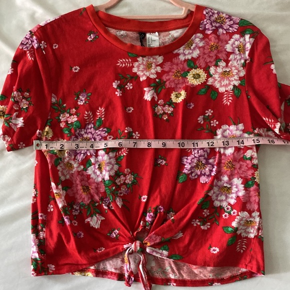 H&M Red Floral Crop Top Size M - Picture 5 of 6